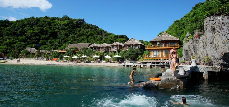 Monkey Island Resort
