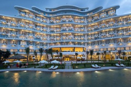 Cam Ranh Riviera Beach Resort & Spa