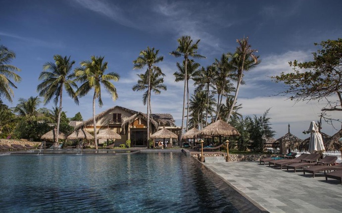 Aroma Beach Resort and Spa